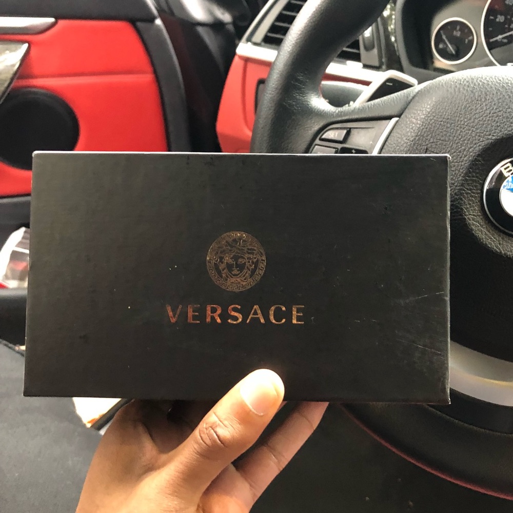 UNISEX VERSACE SHADES GREAT CONDITION